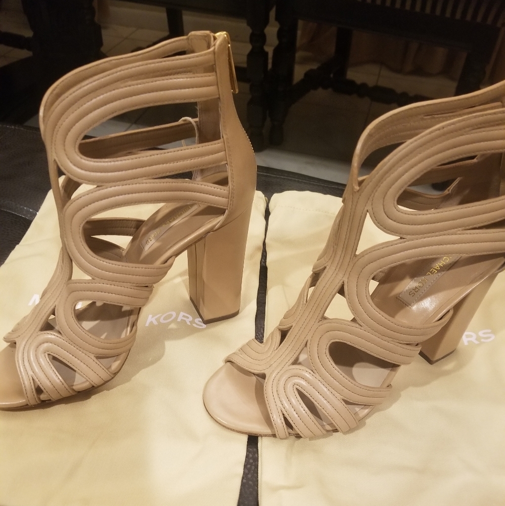 Michael Kors Heels - Picture 2 of 5